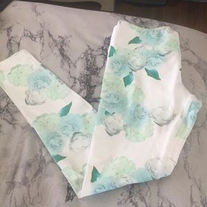 White floral leggings